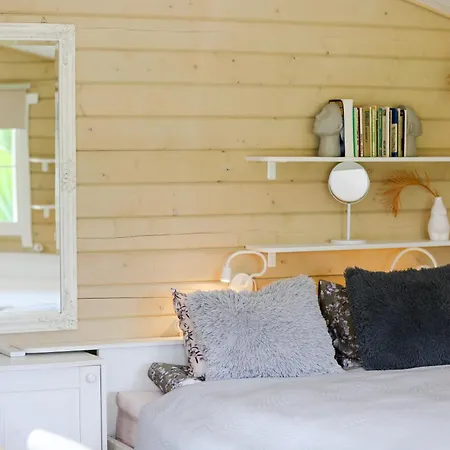 Appartement Privaatne Ja Stiilne Majake Terrassiga *