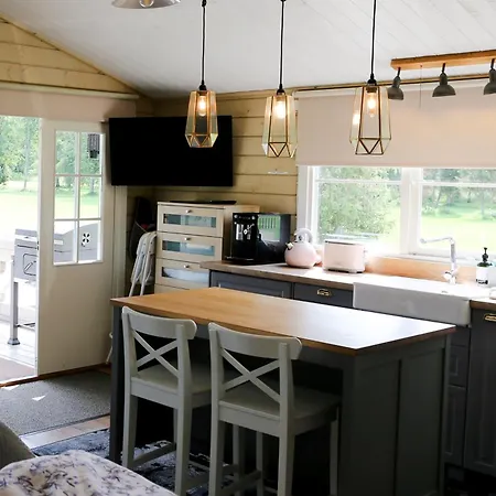 Privaatne Ja Stiilne Majake Terrassiga * Kuusiku