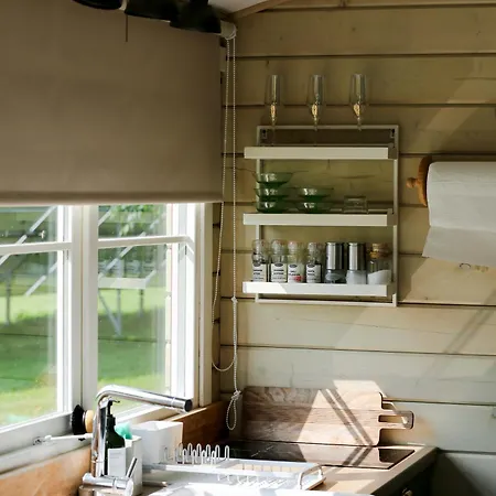 Privaatne Ja Stiilne Majake Terrassiga * Kuusiku