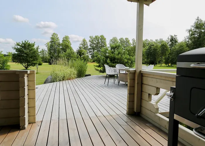 Privaatne Ja Stiilne Majake Terrassiga Kuusiku