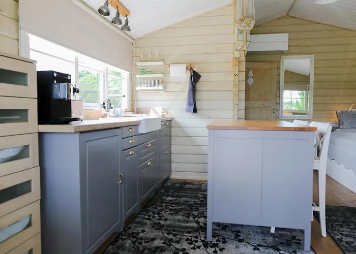 Apartment Privaatne Ja Stiilne Majake Terrassiga Kuusiku