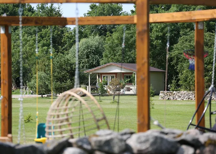 Privaatne Ja Stiilne Majake Terrassiga Kuusiku