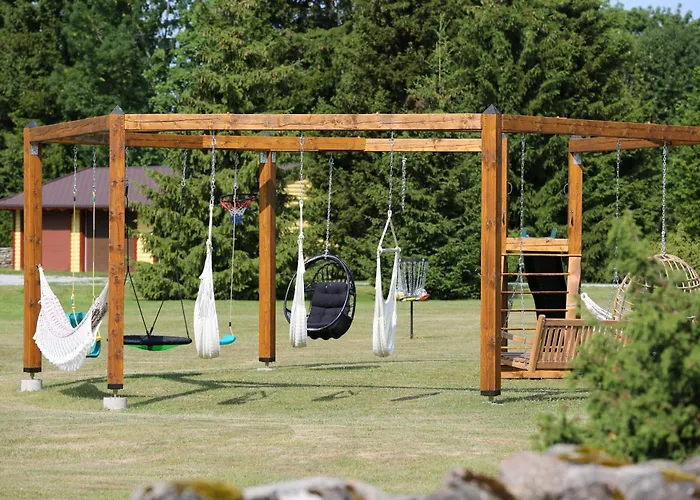 Privaatne Ja Stiilne Majake Terrassiga Kuusiku